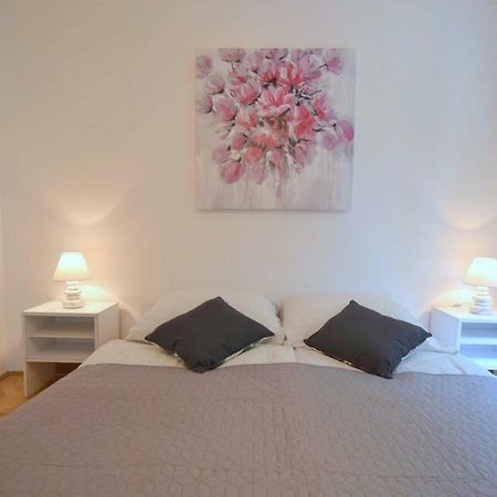 Apartments Jadanec Malinska Zewnętrze zdjęcie